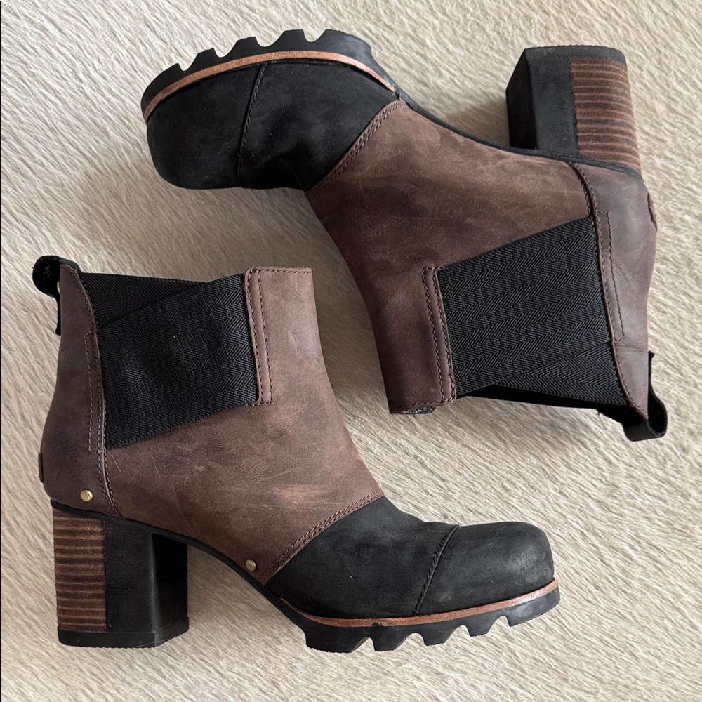 Sorel Black and Brown suede Ankle Booties sz 39 EUC